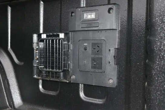 十大顶尖设计与配置长安猎手树立新能源皮卡标杆-图13