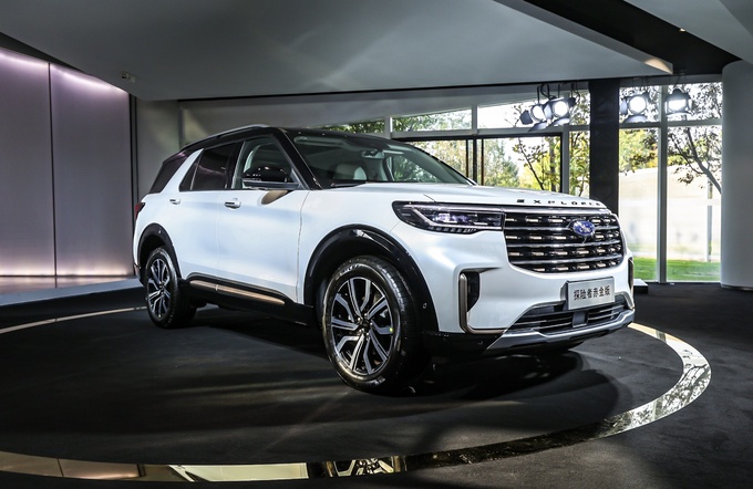 福特探险者赤金版如何定义豪华看看这5件事就知道了-图3