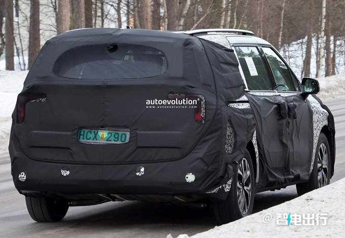 起亚新款嘉华曝光四季度开启投产/撞脸理想L8-图3