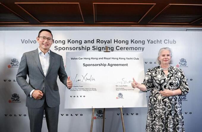 雷克萨斯LM竞品来了沃尔沃首款豪华纯电MPV EM90香港亮相-图6