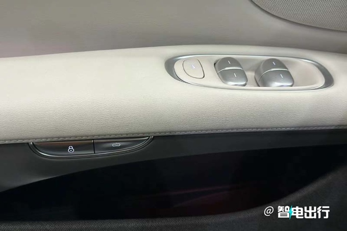 智己销售新L7年后上市内饰升级-更豪华 会降价吗-图9
