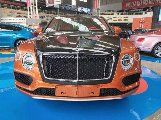 18款宾利添越4.0T 汽油型V8全景畅惠价销-图2