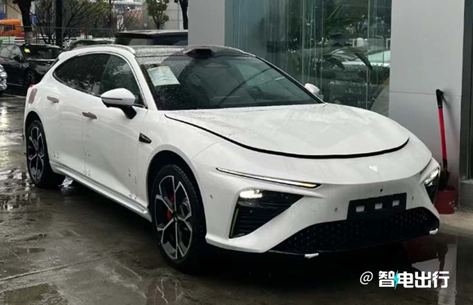 哪吒S獵裝版無(wú)偽實(shí)拍配激光雷達(dá) 或命名SS-圖2