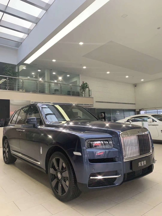 2019款劳斯莱斯库里南 diss添越实力不凡-图4