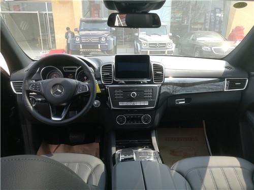 2018款奔驰GLS450 都市豪华SUV配置揭秘-图5