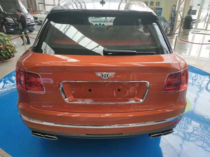 18款宾利添越4.0T 汽油型V8全景畅惠价销-图7