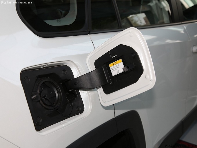 一汽丰田这款插混版车型7.4秒破百 油耗却低至1.1升-图14