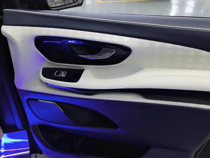 18款奔驰麦特斯配置内饰图解 天津新报价-图5