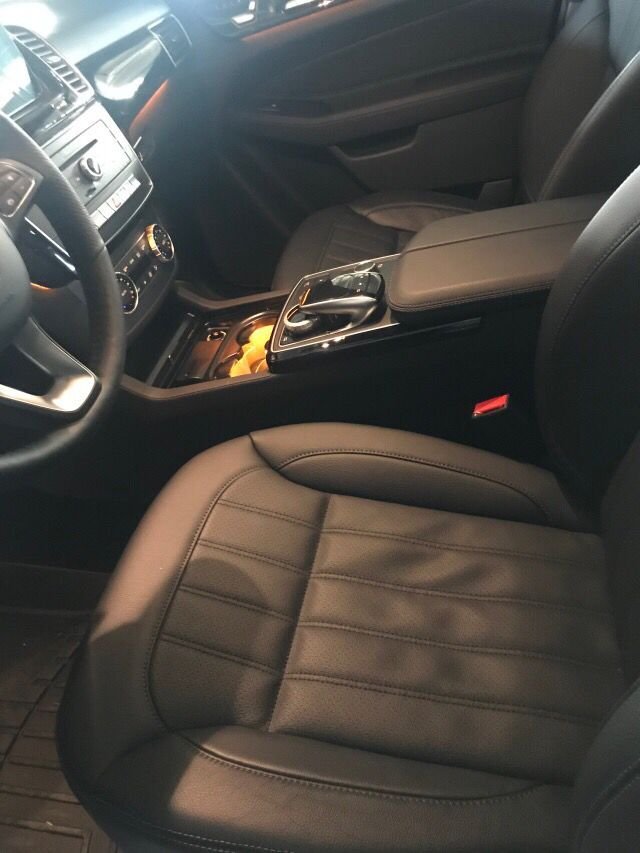 奔驰GLE400外形新潮细节点缀 高颜值SUV-图5