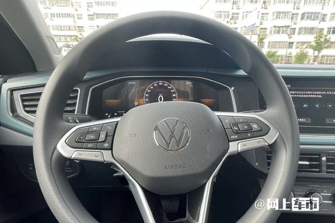 大众朗逸XR本月上市全系1.5L+6AT 预计10万起售-图9