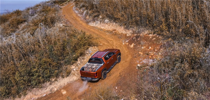 长安猎手正式上市13.99万元起全球首款超级增程皮卡填补空白-图6