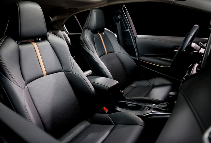 广汽丰田小号凯美瑞内饰官图 提供全液晶仪表-图5