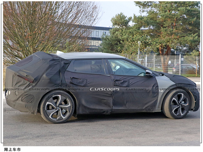 起亚全新电动车路试谍照溜背车顶/配备超级快充-图5