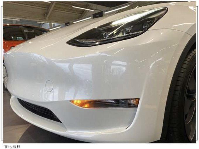 特斯拉Model Y实拍搭双电机/配熏黑异形头灯-图4
