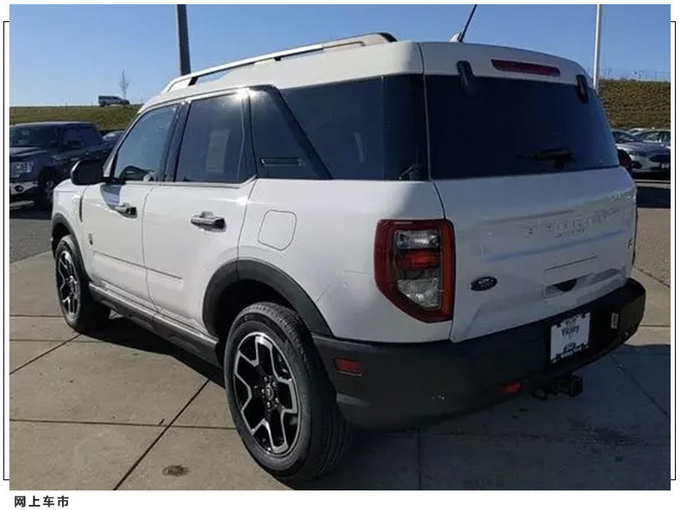 福特新款SUV实车街拍软顶设计/外观酷似牧马人-图4
