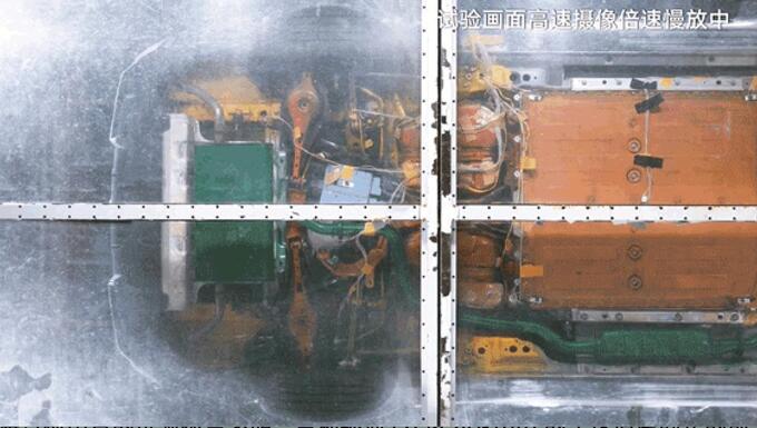 吉利银河L6挑战高速连环追尾魔鬼碰打破逢撞必烧魔咒-图3