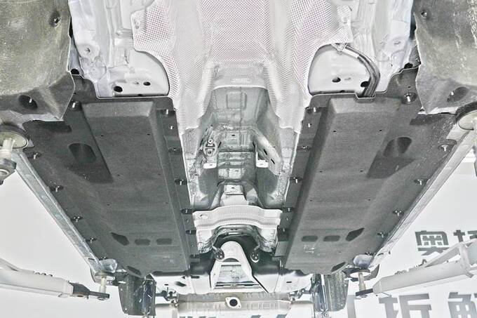 新红旗HS5经历的一拆到底揭开了中国豪华汽车的真面貌-图5