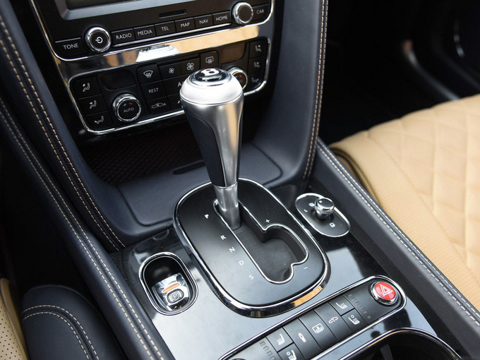 2018款宾利飞驰V8S 特惠价豪车装备丰富-图7