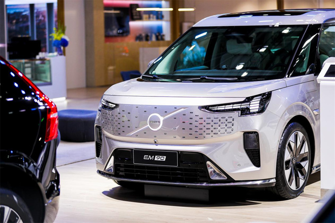 2024粤港澳大湾区车展北欧高智感纯电SUV沃尔沃EX30上市-图3