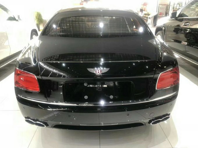 17款宾利飞驰4.0T V8S声名显赫五座豪轿-图8