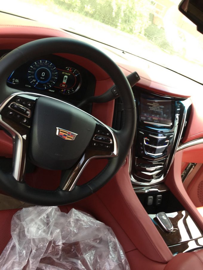 2016款凯迪拉克凯雷德 豪华总裁版138万-图6