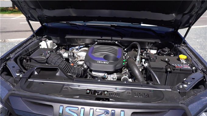 2023款D-MAX正式上市售价来到13万级三大件品质优异-图7