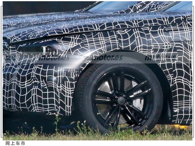 宝马全新5系外观曝光升级7系曲面屏/增3.0T引擎-图4