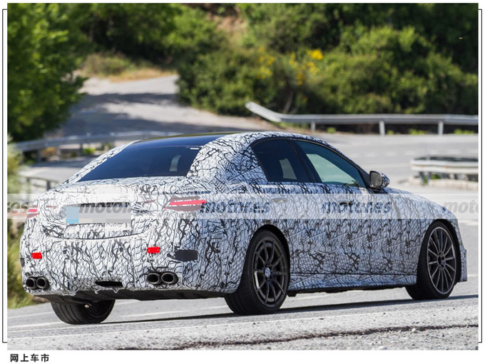 奔驰全新C43延期发布搭2.0T轻混/四缸机超V6动力-图4