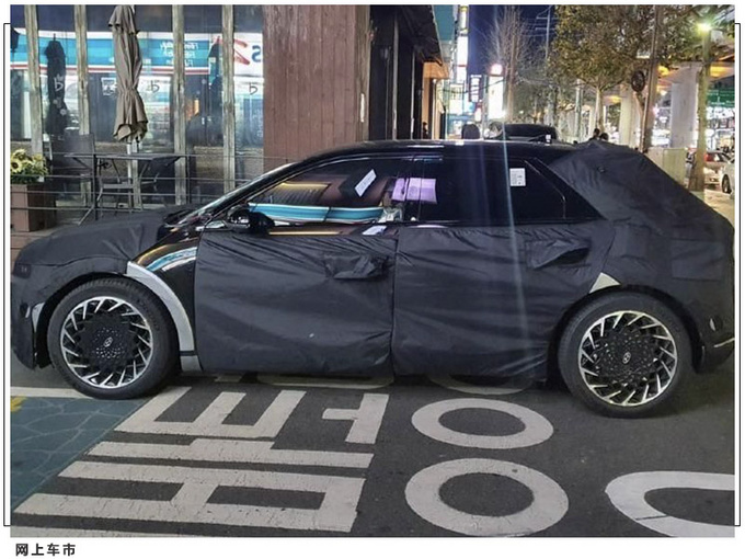 现代全新电动汽车谍照 LED大灯/配一体式双联屏-图2