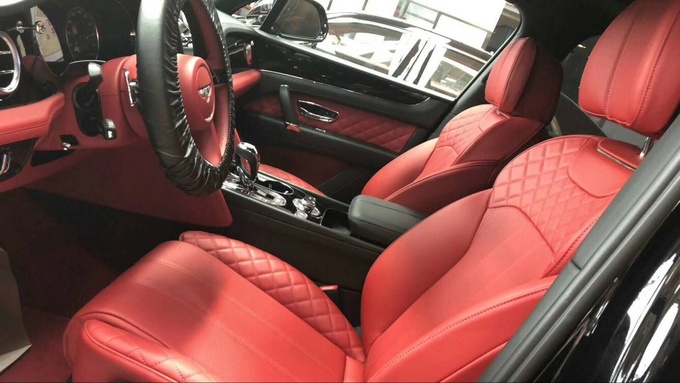 18款宾利添越6.0T 黑色高配仅此一台特价-图9