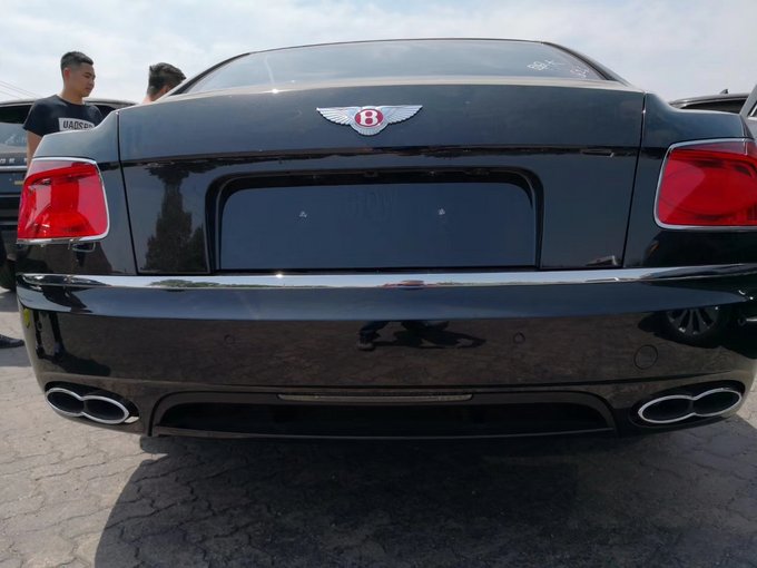 18款宾利飞驰V8S津港降税价格 畅享速提-图3