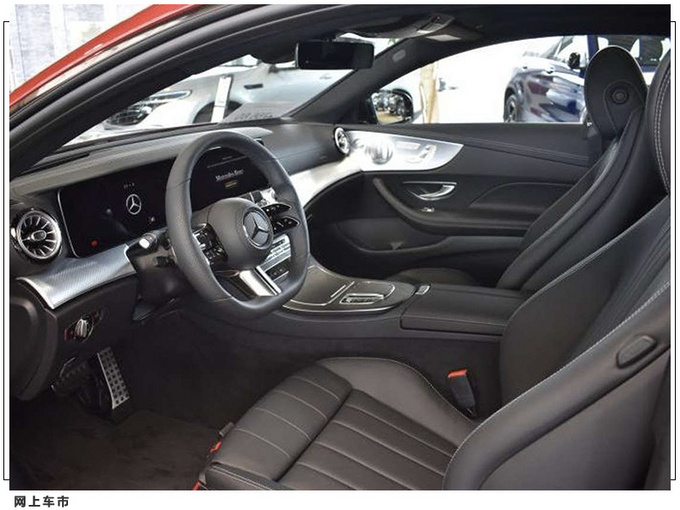 奔驰E级轿跑版实拍 点阵式格栅/内配大尺寸双联屏-图5