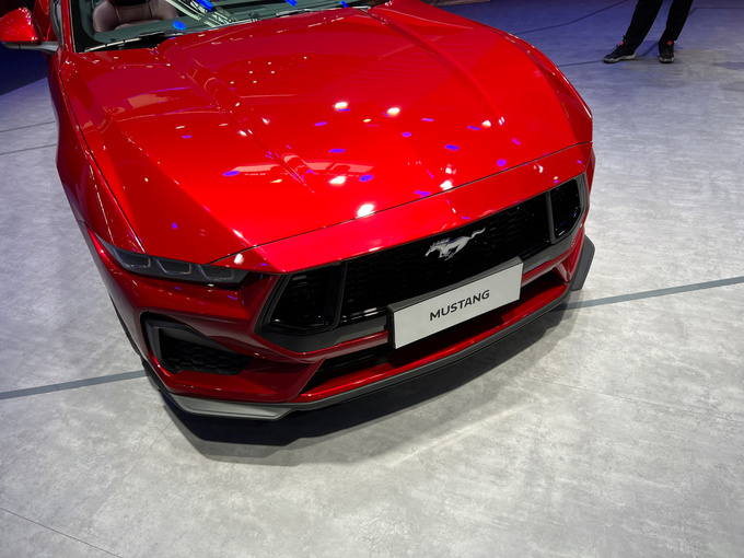 2024北京车展传奇再现全新福特Mustang敞篷版实拍体验-图6