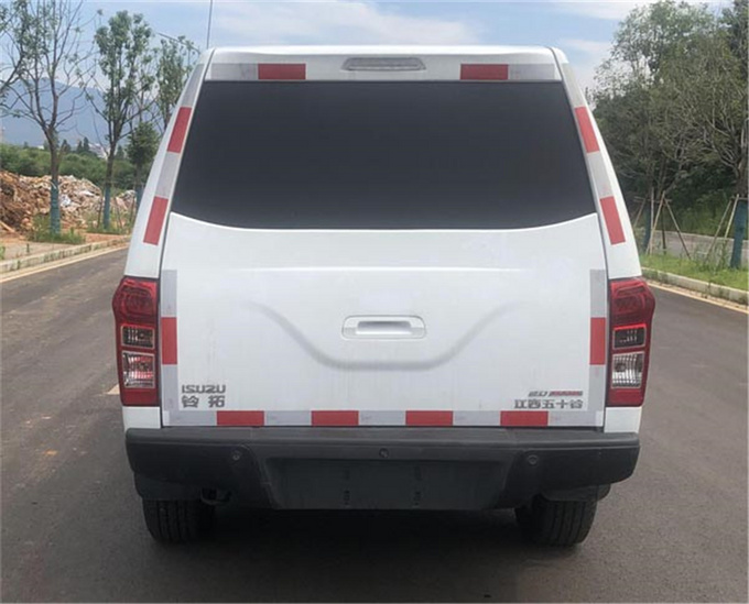 江西五十铃铃拓汽油版曝光搭载福特2.0T汽油动力-图2