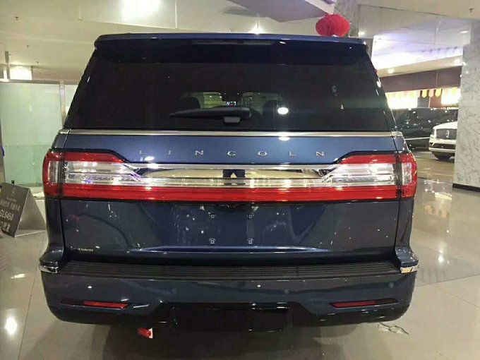18款林肯领航员3.5T 四驱长轴版彰显品位-图5