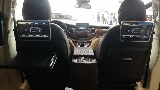 2018款奔驰V250加长版 豪华内舱值得期待-图6