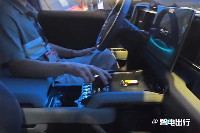 比亚迪方程豹豹5官图配环形大灯 预计35万起-图8