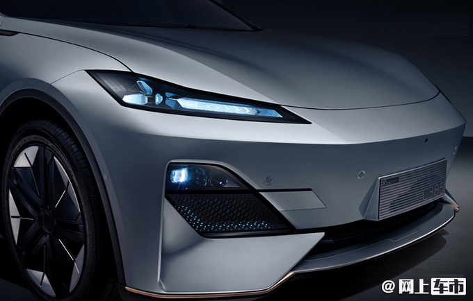 长安全新纯电轿车亮相比Model 3大 预计15万起售-图3