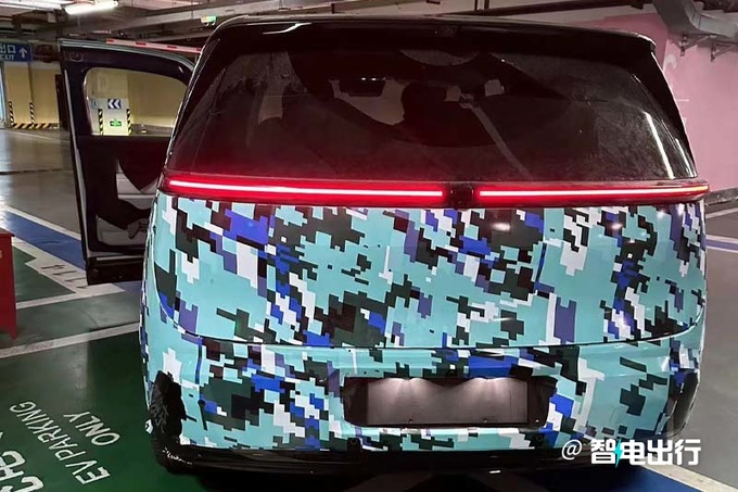 極氪全新MPV街拍曝光6月投產(chǎn) 年產(chǎn)10萬輛-圖6