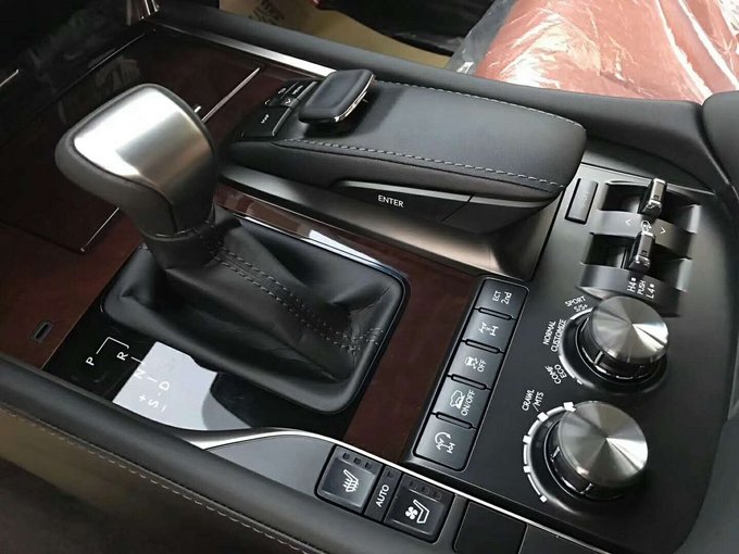 18款雷克萨斯LX570多版本颜色 现车报价-图7
