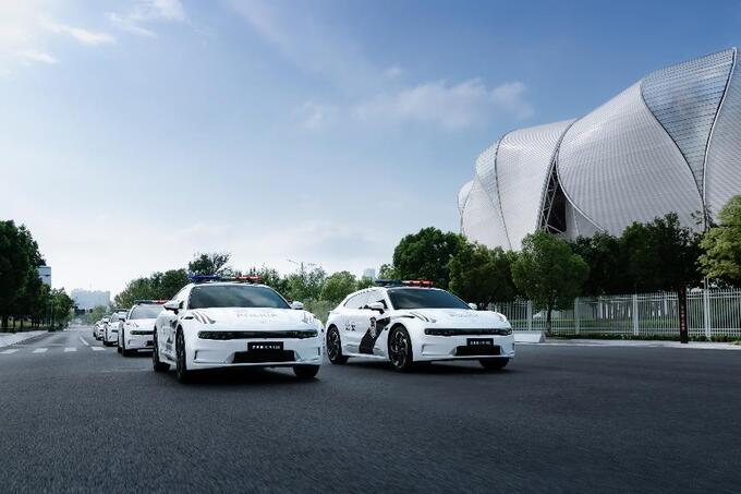 极氪001入列亚运警用服务车队 冠军实力官方认证-图1