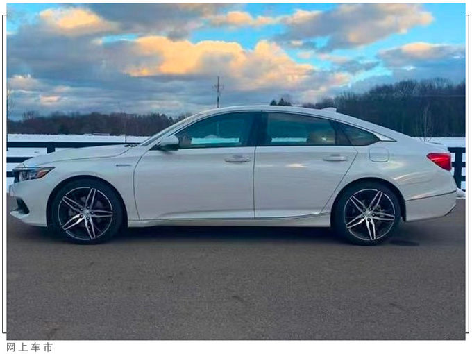 本田新款雅阁实车街拍搭2.0T/动力超奥迪A4L-图2