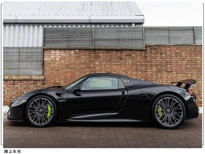 保时捷918 Spyder实车街拍搭4.6L V8引擎+双电机-图2