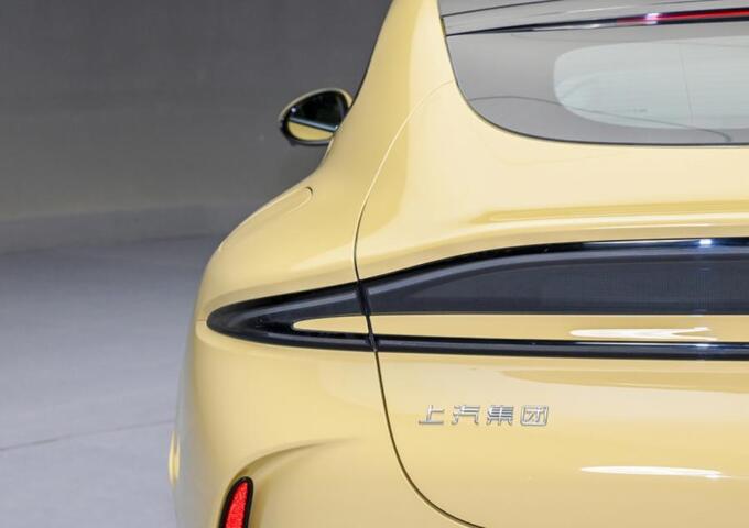 网上猛吹保时米但朋友都说智己L6更帅-图5