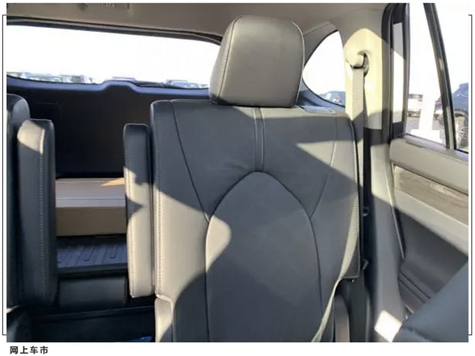 丰田全新汉兰达实拍搭2.5L混动/RAV4同款设计-图7