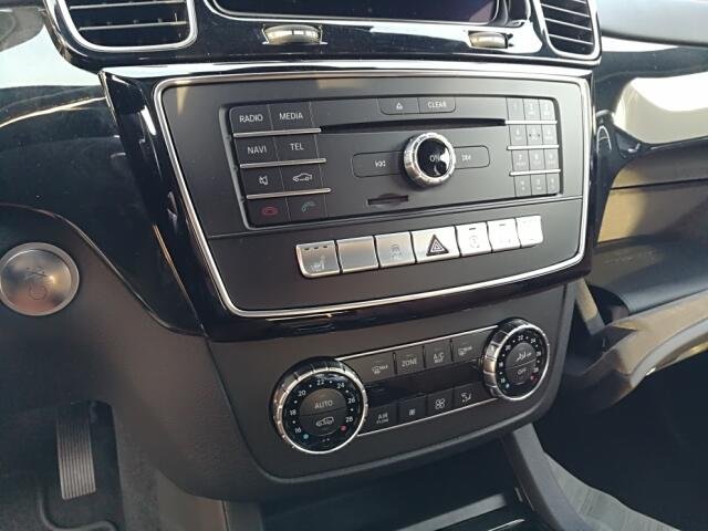 新款奔驰GLS450升级提高 操控安全稳定性-图5