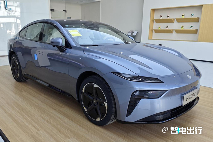 东风eπ007七天后大定或3月14日上市 选剪刀门1.2万-图2