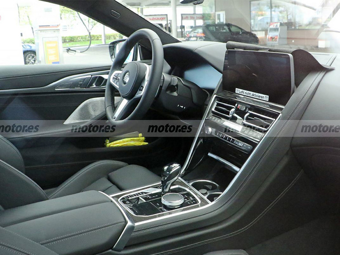 宝马全新8系内饰曝光换搭全新系统/保留V8动力-图1