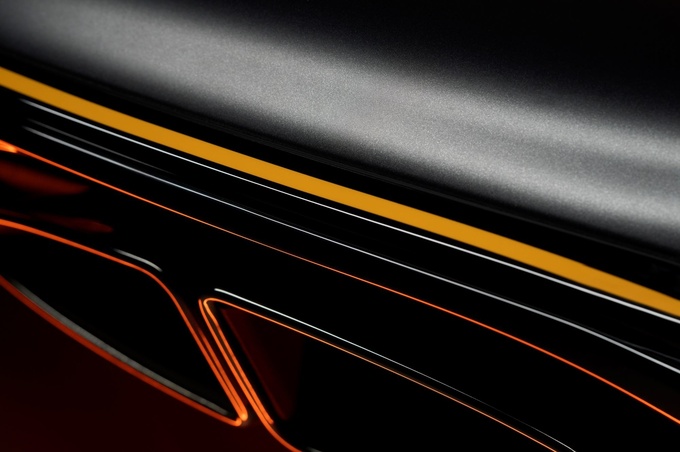 首次采用黑色双翼徽标宾利添越S炫黑版正式发布-图11