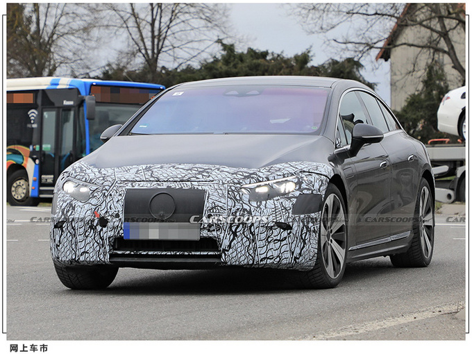 奔驰全新车型谍照曝光 搭56英寸屏幕/4月中旬亮相-图2